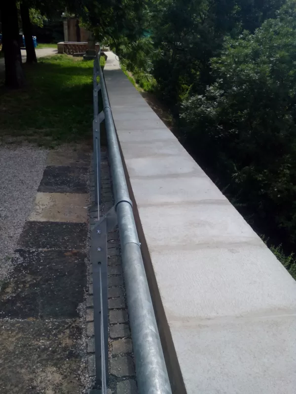 Opravená opěrná zeď 1/4_2018